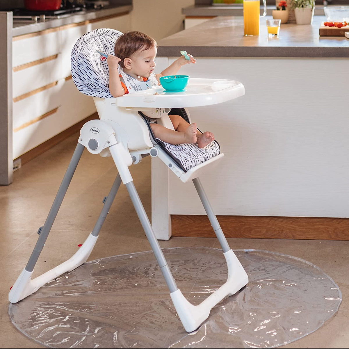No-Mess Mealtime Floor Mat